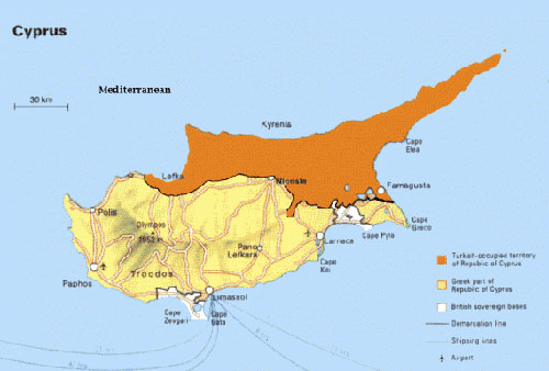 Στα σύγχρονα τουρκικά βιβλία αναδεικνύονται 2 νέα θέματα, η Θράκη και η Κύπρος. Γίνεται αναφορά ότι « … οι Τούρκοι της Θράκης αντιμετωπίζουν πολιτιστικά και κοινωνικά προβλήματα …», « … η τρομοκρατική οργάνωση ΕΟΚΑ που διέπραξε σφαγές αθώων Τούρκων…». Επίσης προωθείται γενική ξενοφοβία και ανησυχία, καθώς οι Δυτικές χώρες επιδιώκουν το διαμελισμό της χώρας.