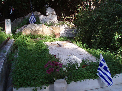 Το μνήμα της Σοφίας Βέμπο στο Α’ Νεκροταφείο Αθηνών