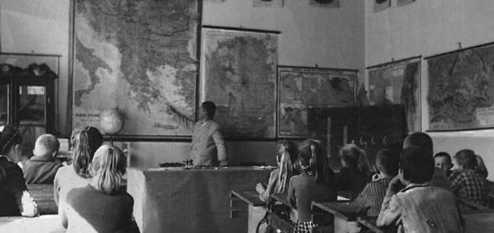 Σχολείο στο Ζαγόρι, 1962 Πηγή: ΜΗΧΑΝΗ ΤΟΥ ΧΡΟΝΟΥ...