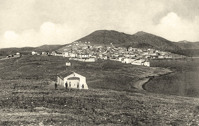 Η Ερμιόνη από το Μπίστι, περίπου 1924. Φωτογραφία από τον ιστότοπο της Πρωτοβουλίας Ενεργών Πολιτών Ερμιόνης.