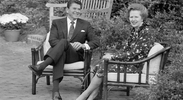 28 May 1983, Williamsburg, Virginia, USA --- Original caption: Williamsburg, Va.: President Ronald Reagan and British Prime Minister Margaret Thatcher chat at the President's residence, Providence Hall, here. The two leaders are attending the Economic Summit. --- Image by © Bettmann/CORBIS